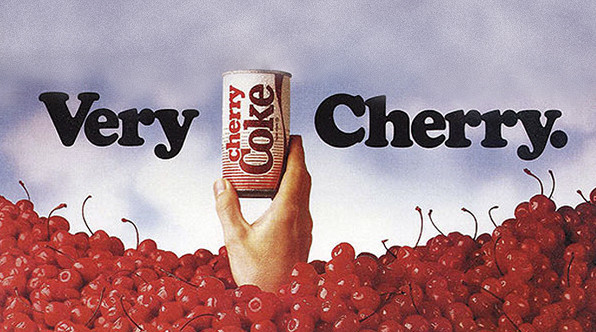 Eine alte Cherry Coke Werbung, die den Geschmack der Kirsche verdeutlicht. Quelle: www.coca-cola-deutschland.de